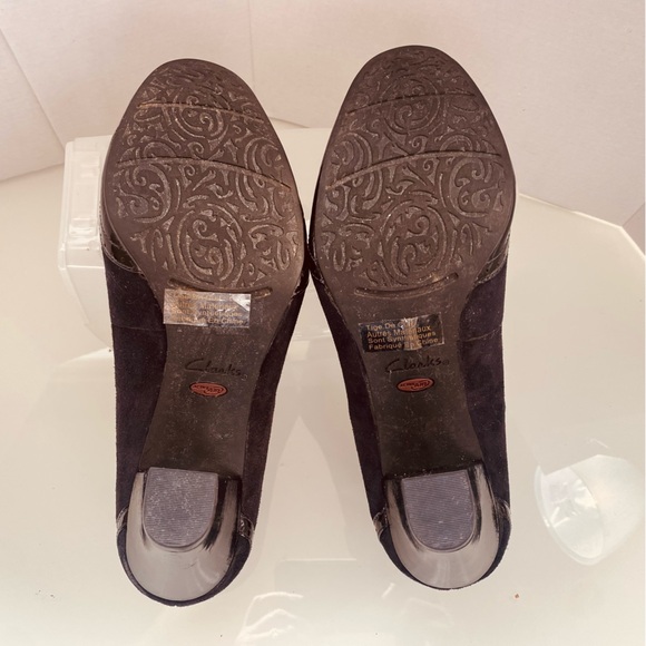 CLARKS Black Leather Sz 9M Slip on Block heels Trim Accent Comfy Career Pumps - Picture 6 of 9